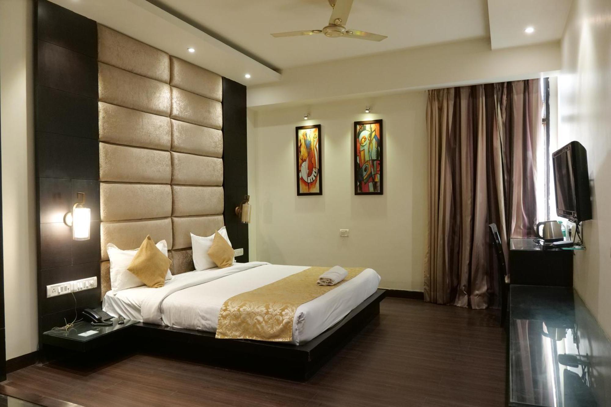 Hotel Anand Castle Kashipur Exteriér fotografie